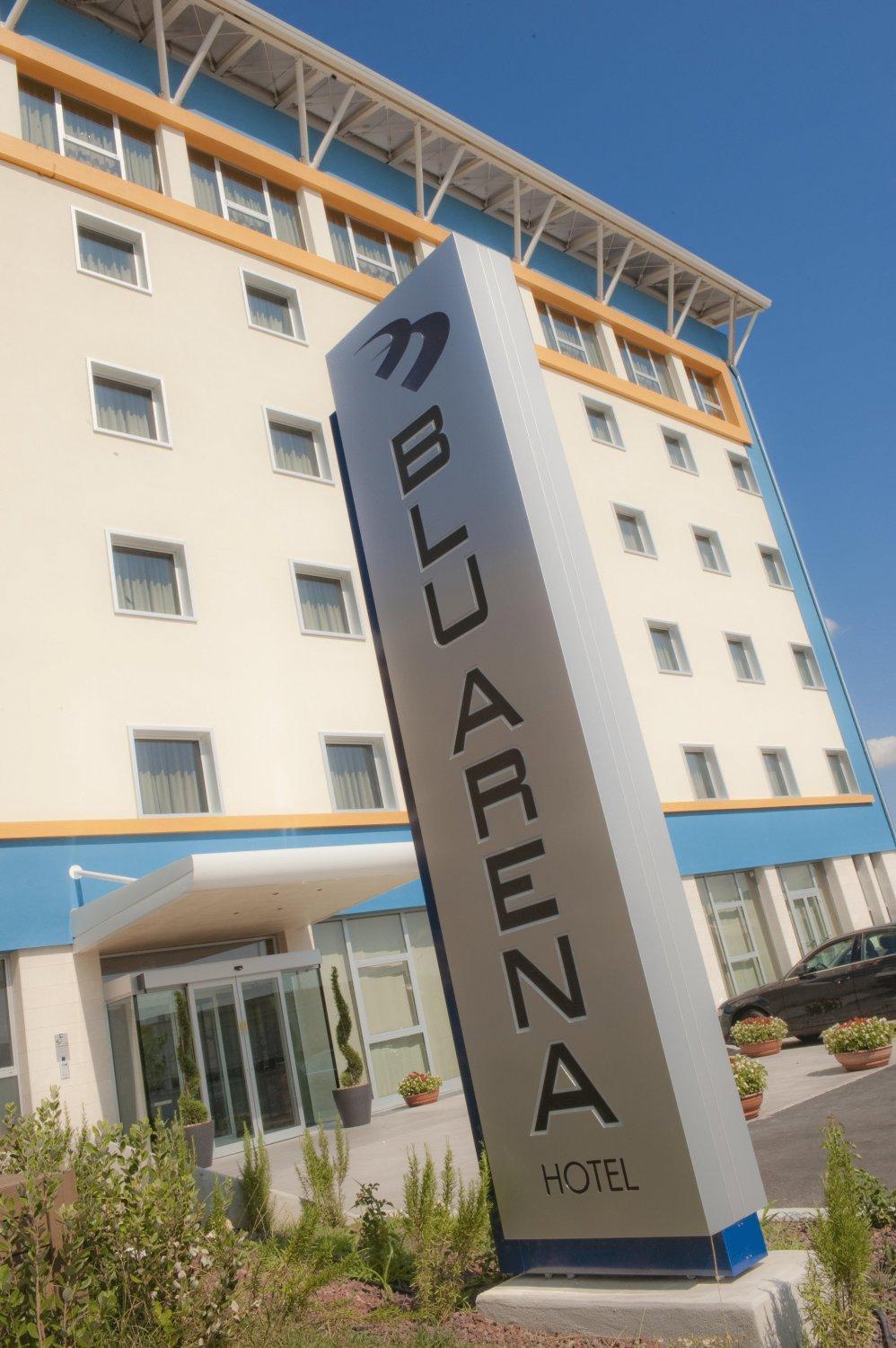Blu Arena Hotel Montecchio  エクステリア 写真